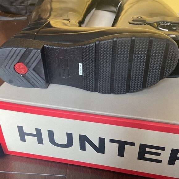 Amazon.com | Hunter Refined Gloss Quilt Tall Rain Boots  Hunter Original Refined Tall Gloss Rain Boots